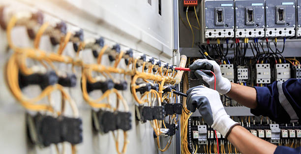 Professional Electrician technician working in Morton, IL